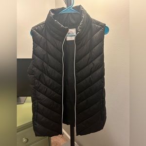 Black puffer vest